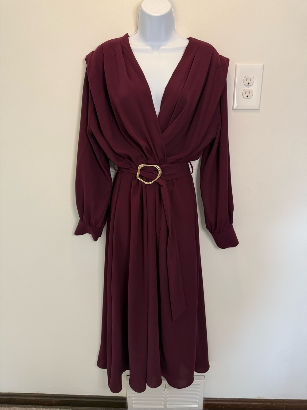 Zara NWOT Burgundy Long Sleeve Belted Wrap Midi Dress. NEVER WORN